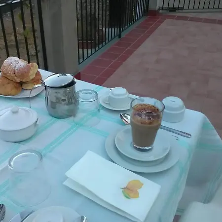 فندق مبيت وإفطار The View House فيكو إيكوينس